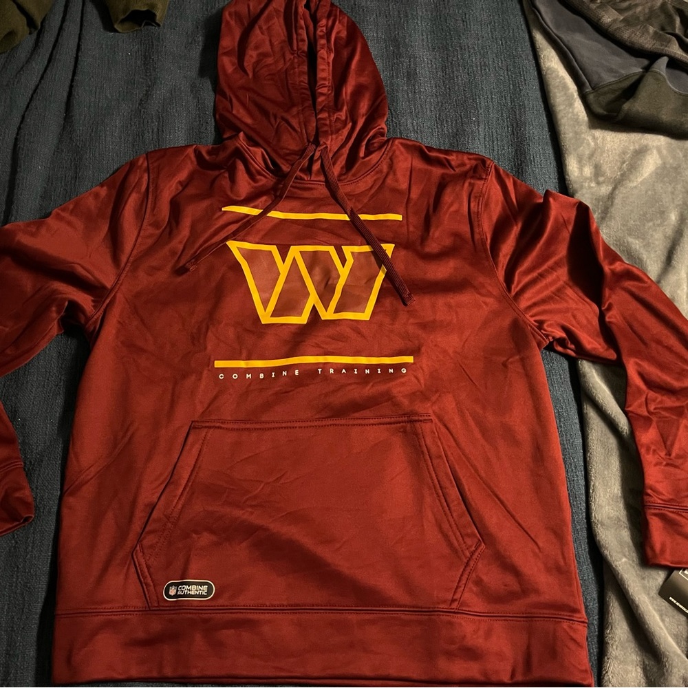 NWT Washington Commanders Hoodie